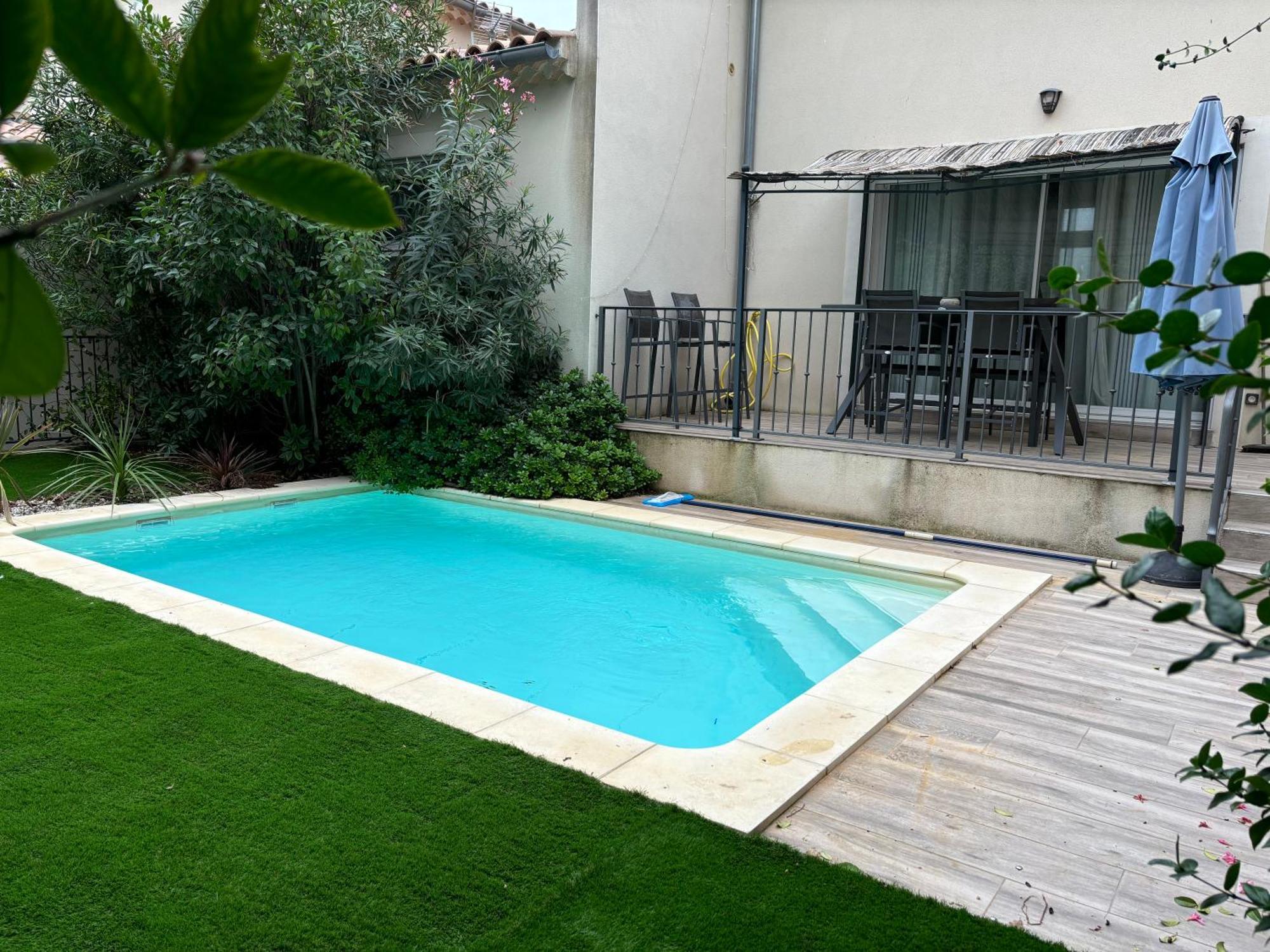 Les Jardins Du Castelas - Piscines, Jardins Et Spas Privatifs Uchaux Exteriér fotografie