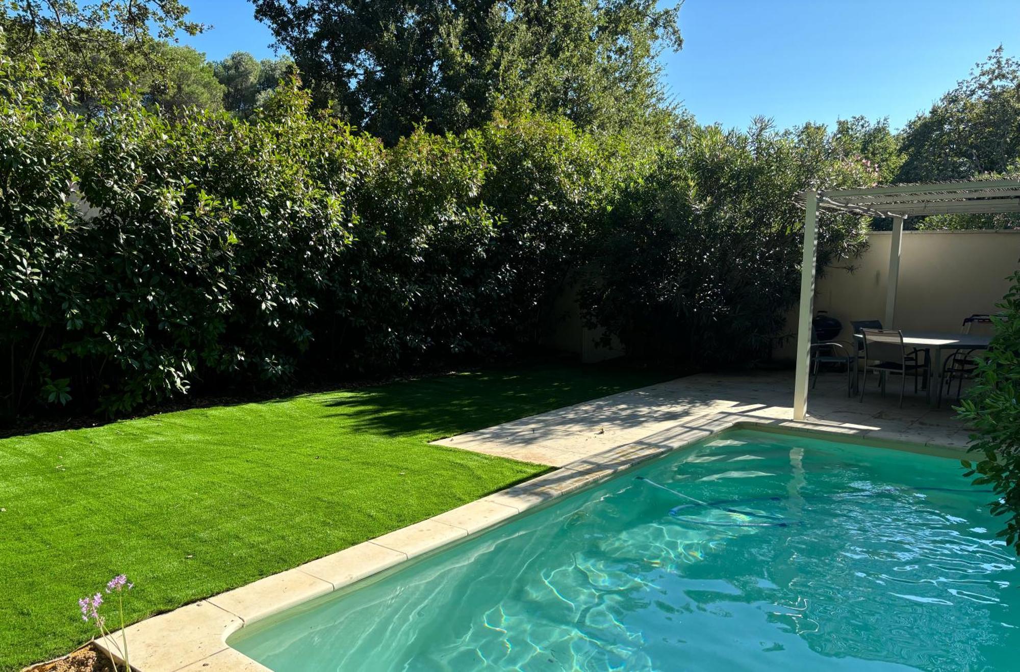 Les Jardins Du Castelas - Piscines, Jardins Et Spas Privatifs Uchaux Exteriér fotografie