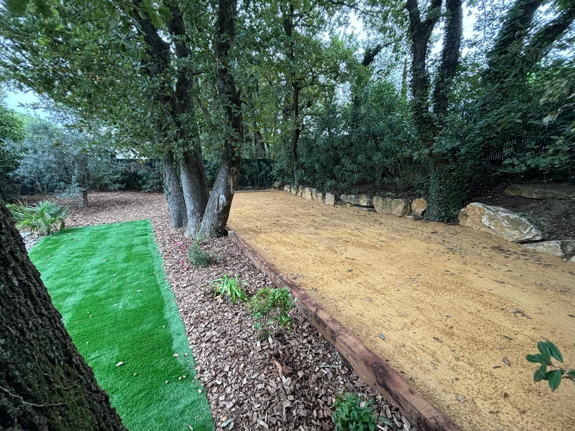 Les Jardins Du Castelas - Piscines, Jardins Et Spas Privatifs Uchaux Exteriér fotografie